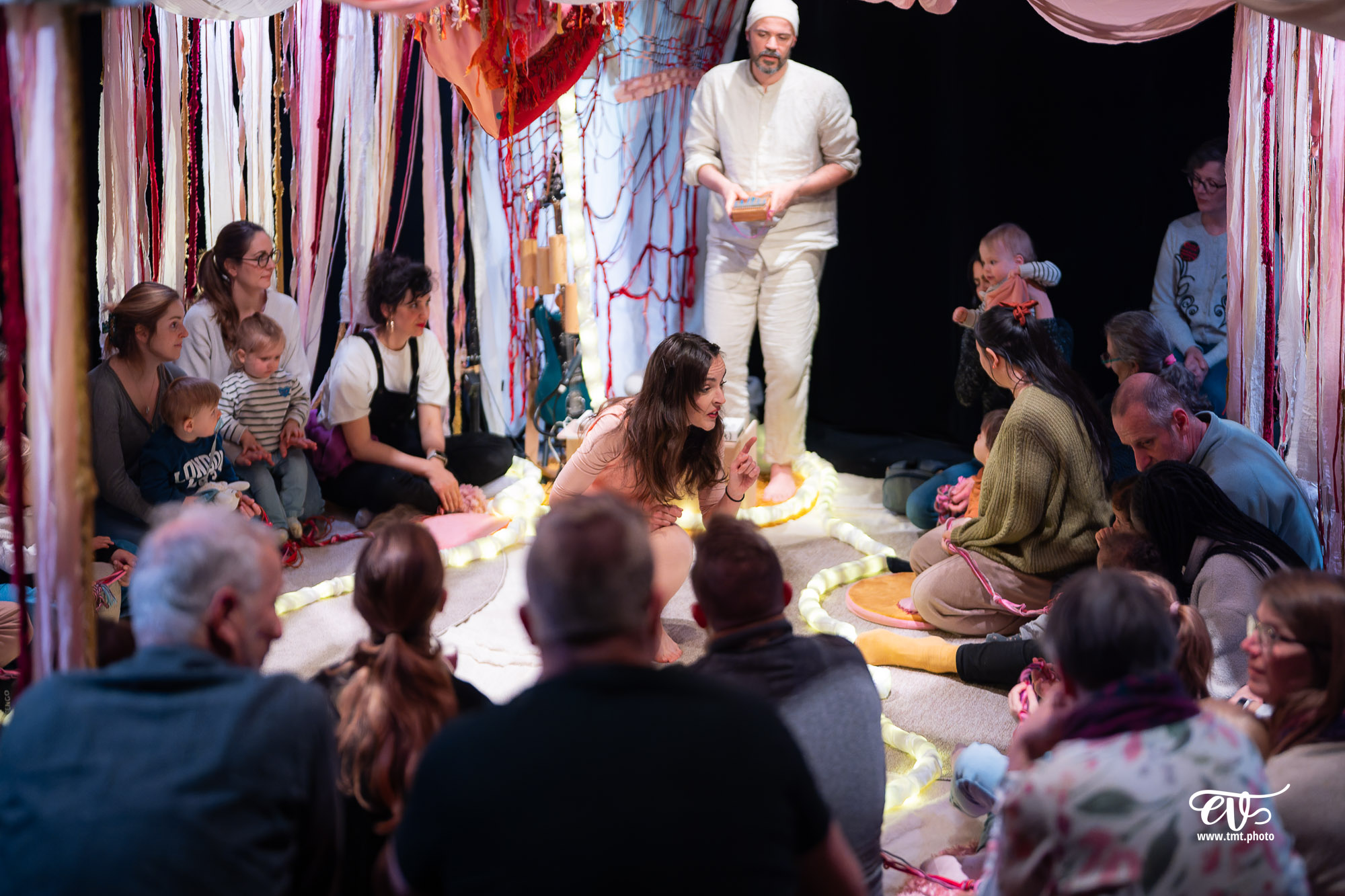 PAR LE COEUR (CIE L'INDOCILE)